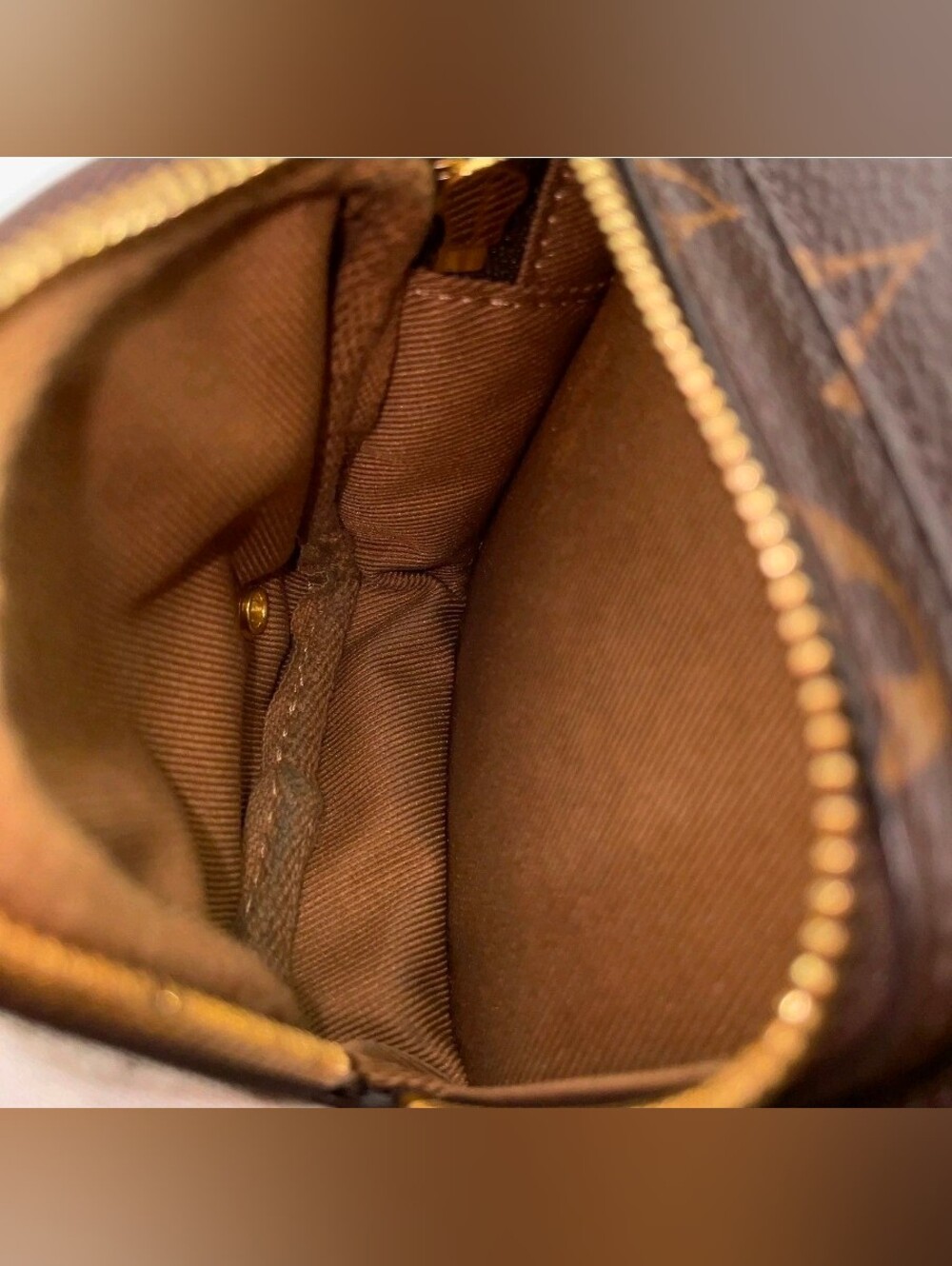 Louis vuitton Monogram Utility Crossbody M80446 W/Box/Dustbag/Strap/Coin pouch - Picture 12 of 16